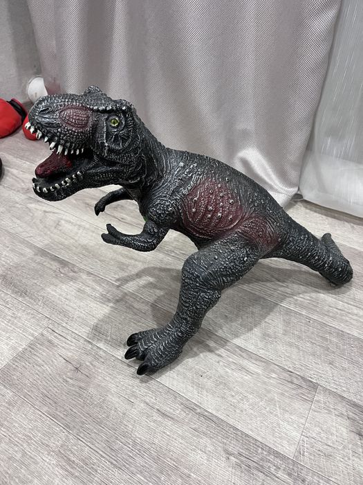 Продам игрушки резиновые,почти новые