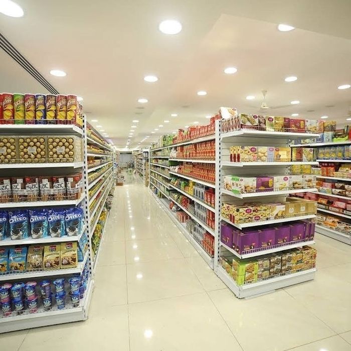 Stellaj savdo komplekslari uchun. Стеллажы для торговых комплексов