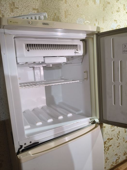 Холодильник Стинол рабочий