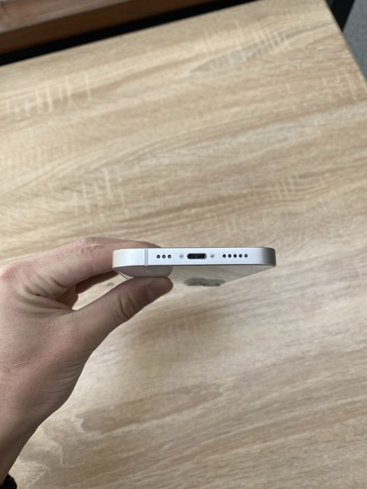 Iphone 13 Акум 90%