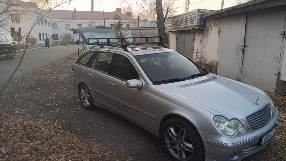 Багажник на крышу автомобиля