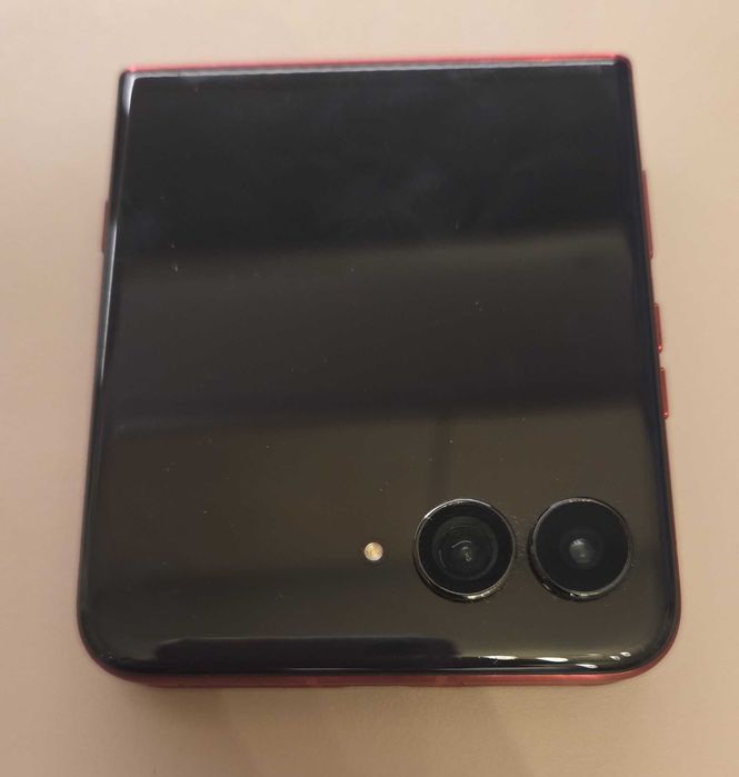 Motorola Razr 60 Ultra 5G 512GB – CA NOU, Garantie