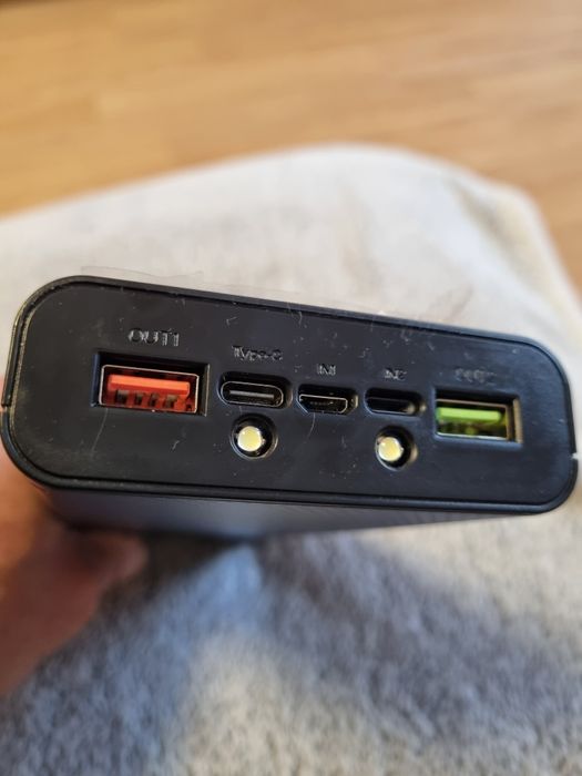 Powerbank cu încărcare wireless 20 000 A