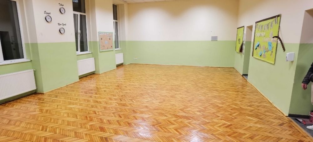 Raschetat,chituit,lăcuit parchetul