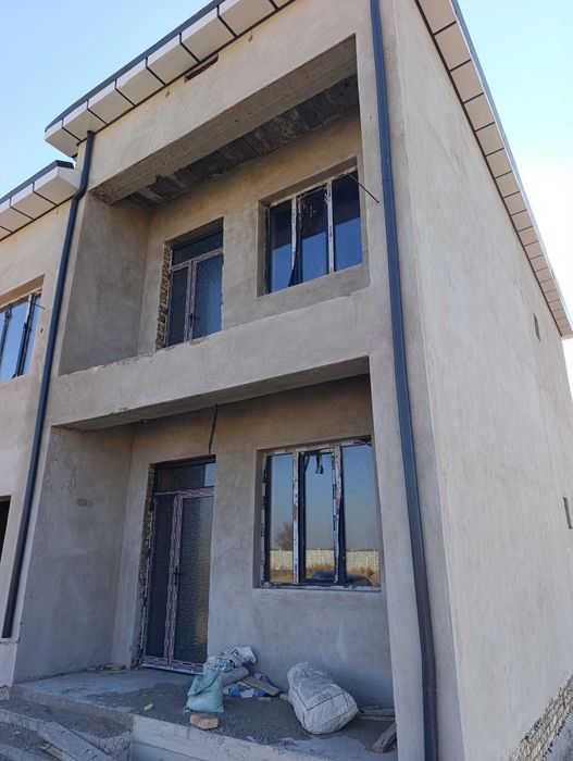 2 qavatli 300 m2 turar joylar sotiladi