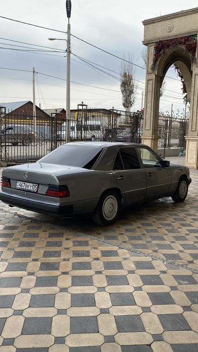Мерс 124 2.3  автомат Mercedes 124