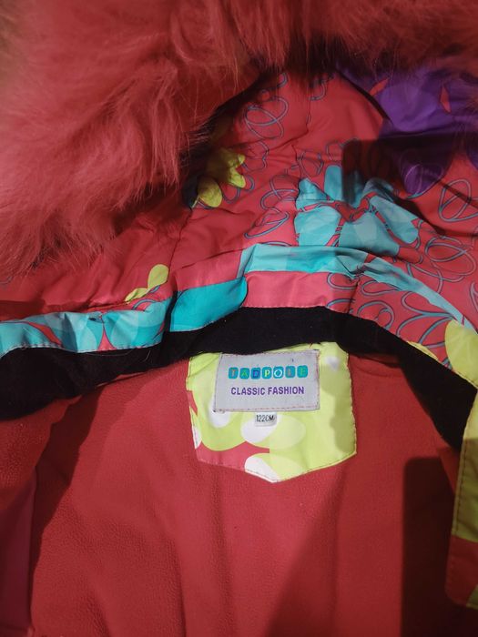 Куртка на девочку зимняя