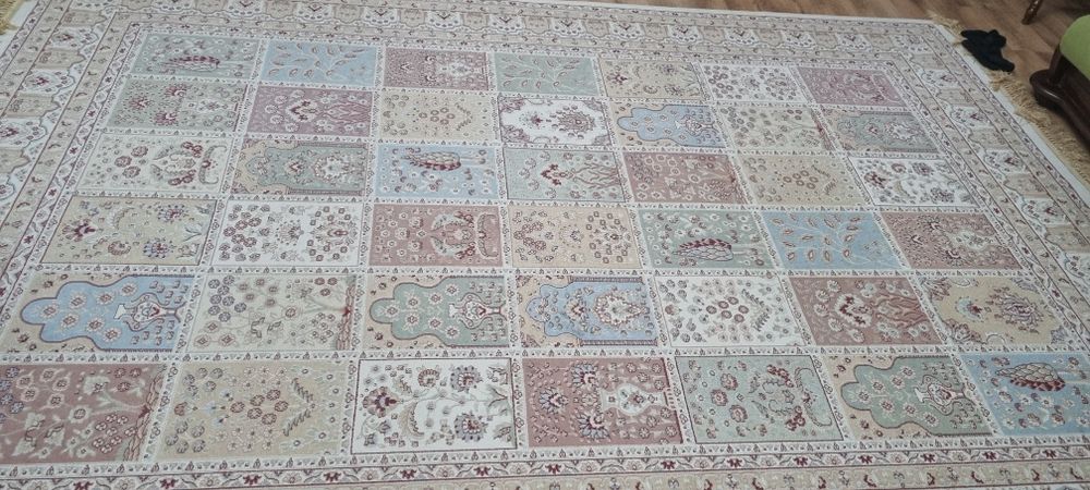 Продается ковер.