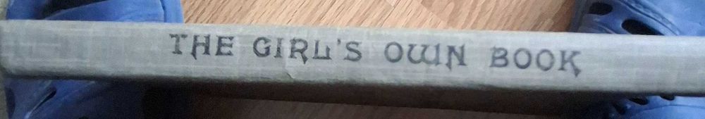 H. Didier, Paris, 1922 — Ediție didactică rară, The Girl's Own Book