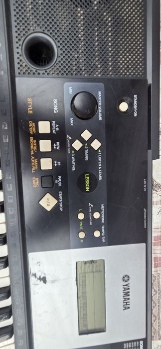 Vand Orga YAMAHA PSR-E22
