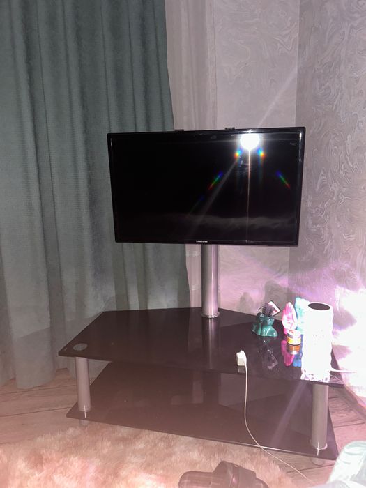 Тумба под телевищор