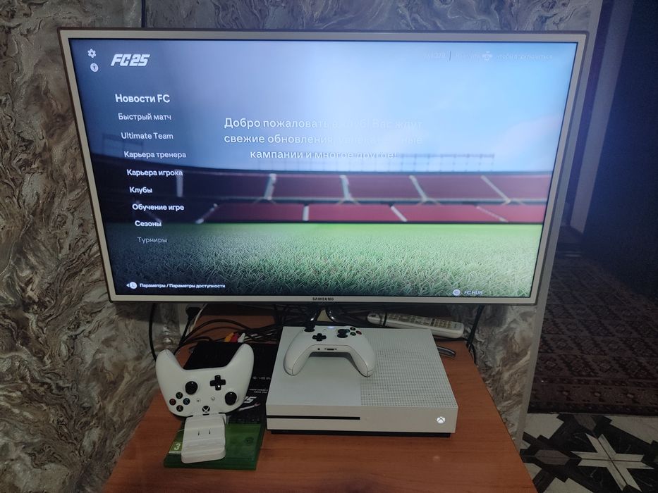 Продается Xbox One S