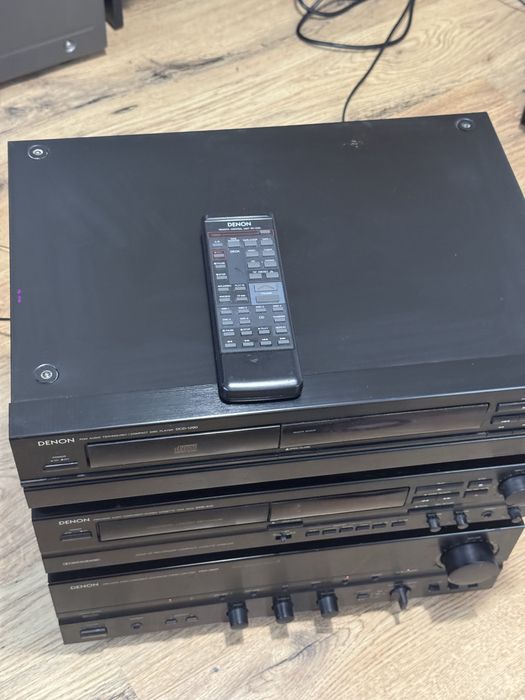 Linie audio Denon cu telecomanda