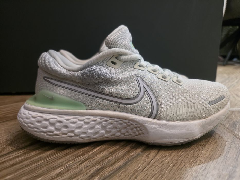 Дамски маратонки NIKE ZOOM