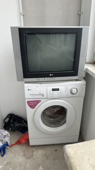 Стиралка и телевизор