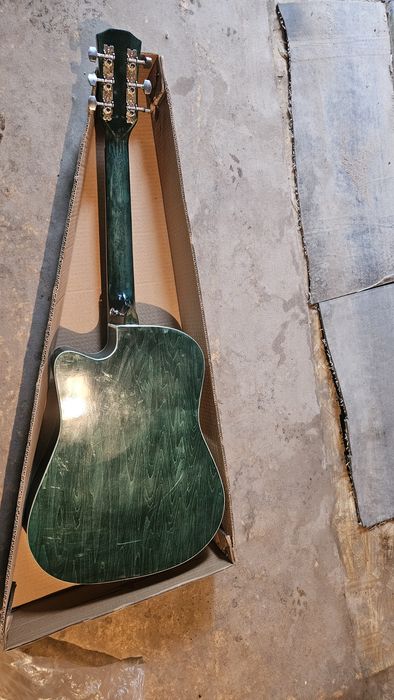 2 Акустические гитары