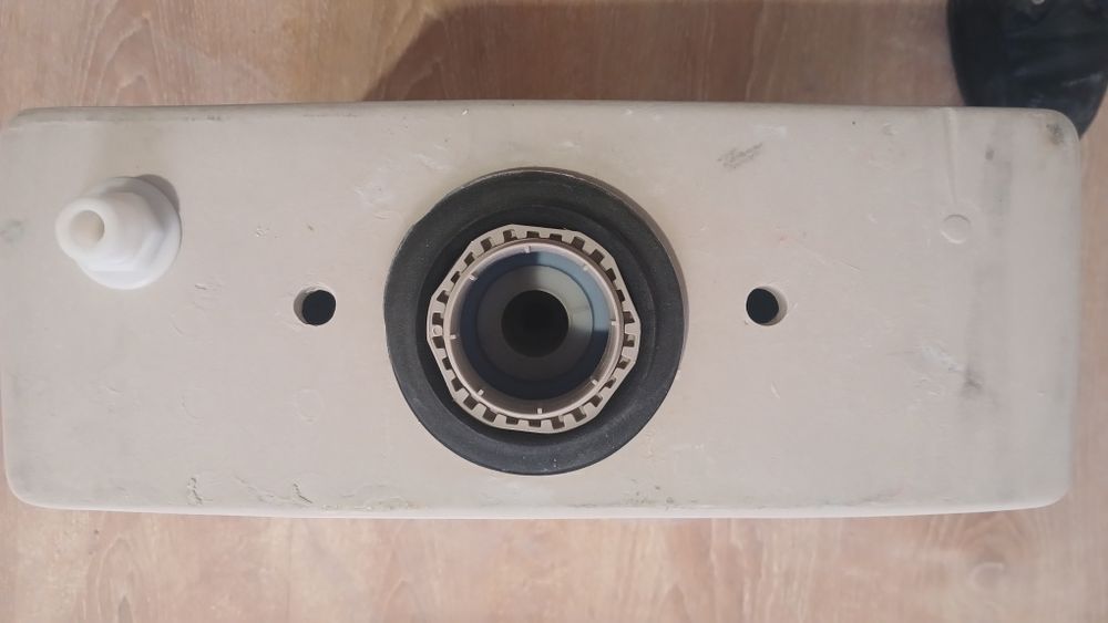 Продам бочек от унитаза "cersanit"