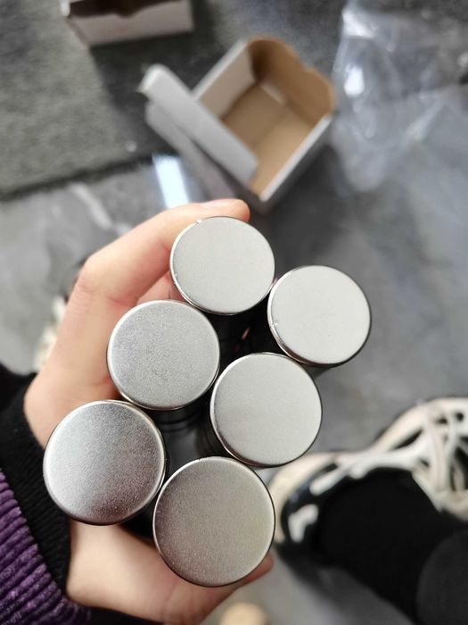 Неодимов магнит 25x25mm сила 3800Gs
