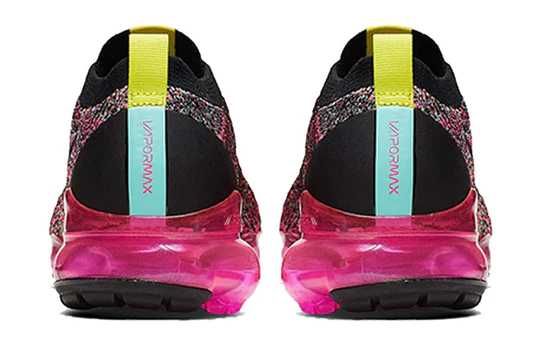 Vapormax flyknit 2 store black and pink