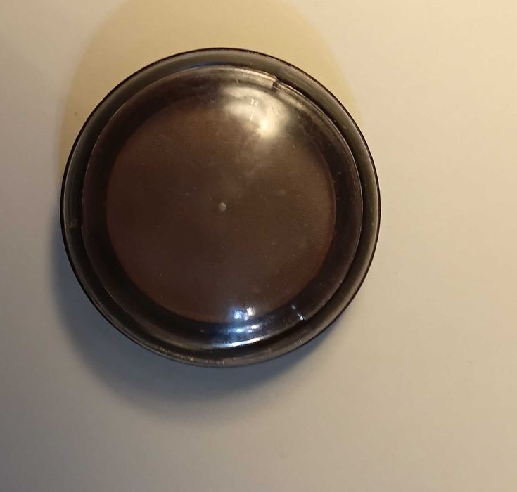 Сухие импортные тени коричневого цвета