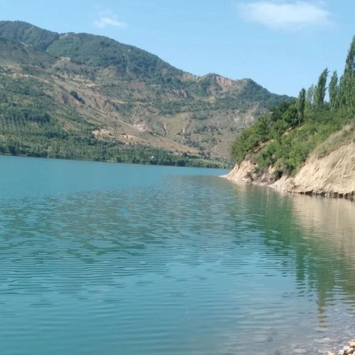 Dacha sotiladi kotta suvdan 300 metr Sijjak Bochka Chorvoq