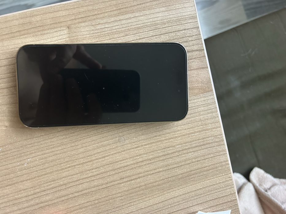 Телефон IPhone 14 pro