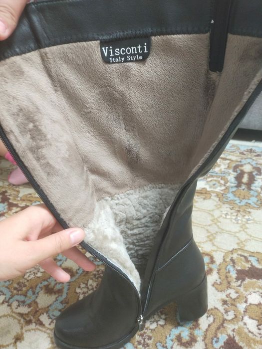 Продам новые зимние сапоги