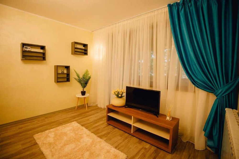 Дава се под наем Двустаен апартамент в Пловдив, Въстанически - 56 кв.м за 350 € - Снимка #1