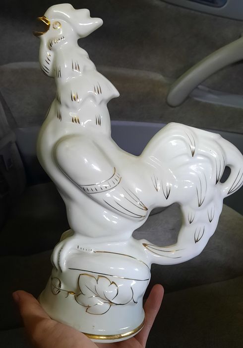 Продам  фарфоровый графин СССР
