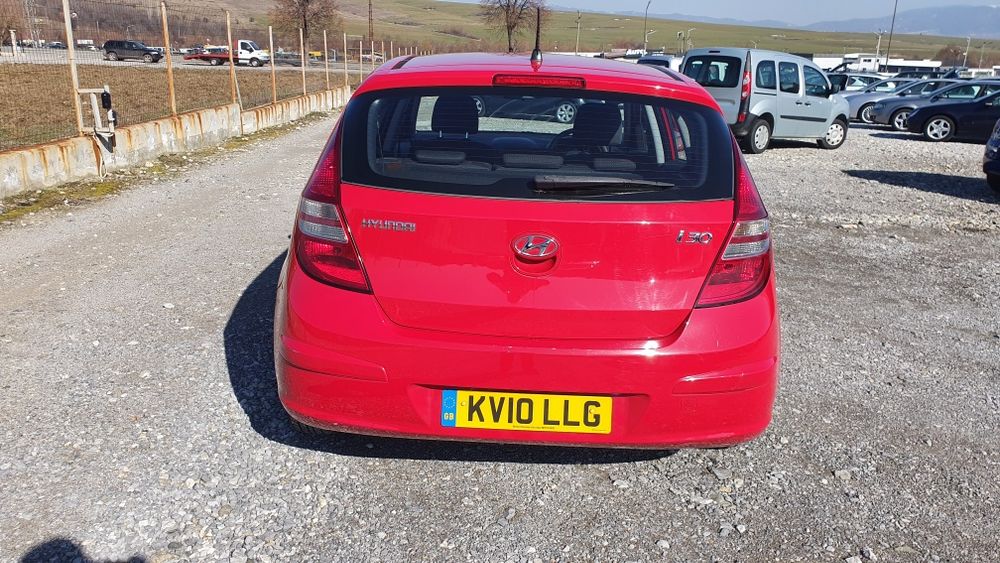 ХЮНДАЙ И-30 1.6 CRDI 2009 г НА ЧАСТИ .