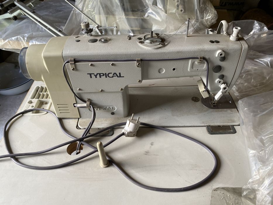 Швейная машина “Typikal”