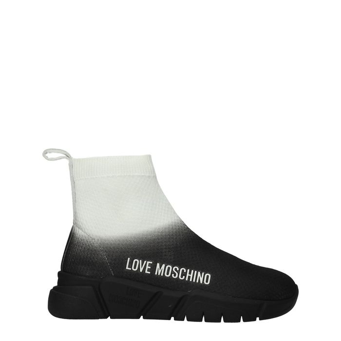 Сникърси Love Moschino