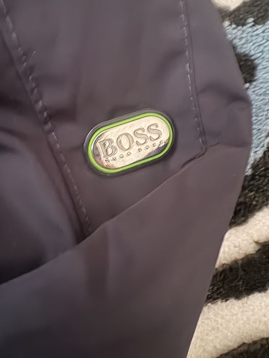 Geaca Hugo Boss -stare impecabila