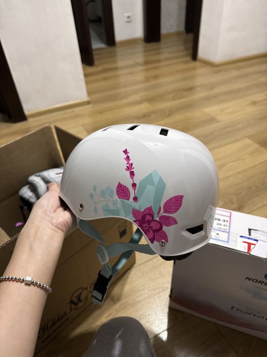 Коньки детские с шлемом