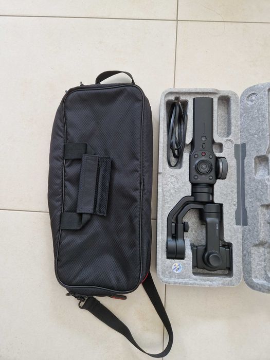 Стабилизатор за смартфони-Гимбал- Zhiyun-Tech SMOOTH 4