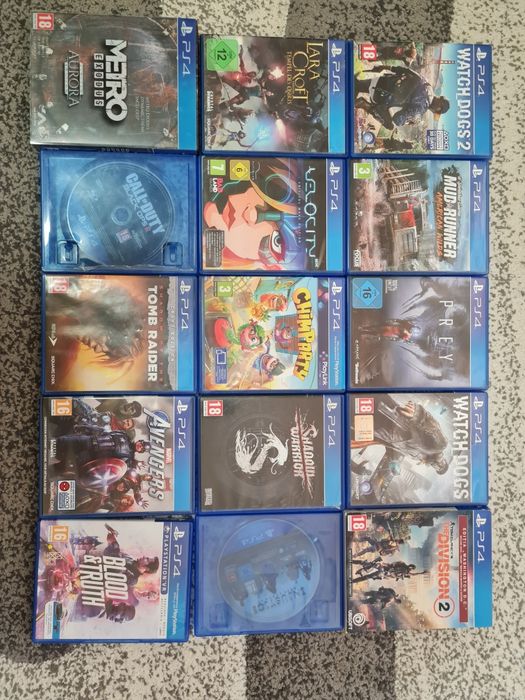 Pachet PS 4 + 100 jocuri