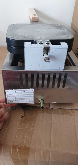 Aparat gaz desert pe bat wafe hot-dog  4 forme- Transport Gratuit