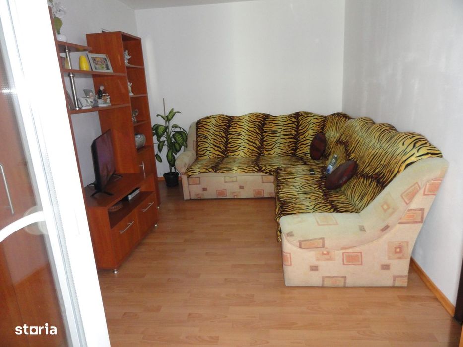 Apartament 1 camera, etaj 2, renovat, centrala pe gaz, complet mobilat