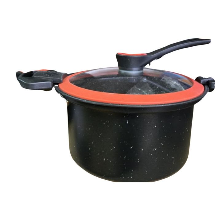 Херметическа тенджера