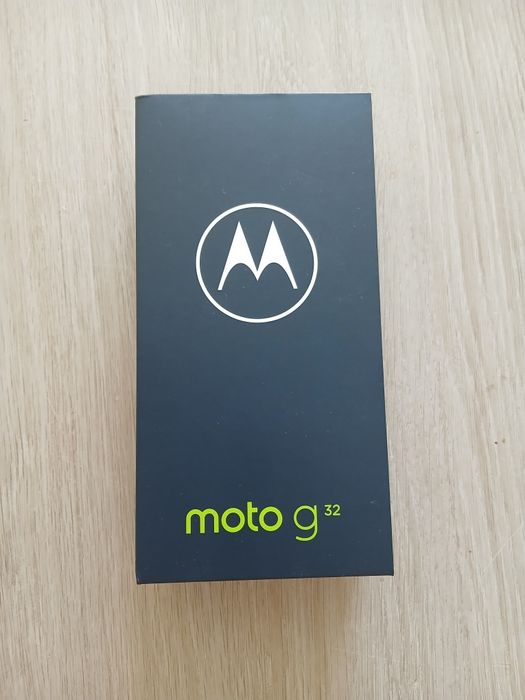 Смартфон Motorola g32 6/128GB