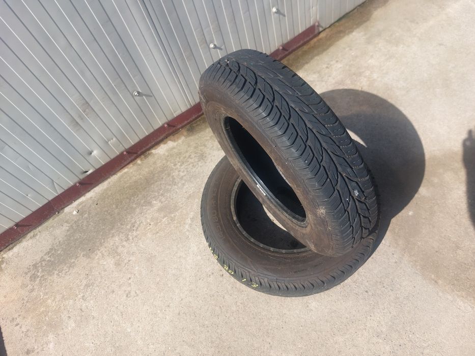 75 lei bucata! Doua anvelope de vara 145 80 r13 Uniroyal ! 7 mm
