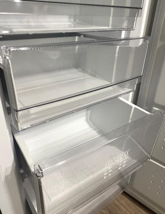 Продам морозильник в отличном состоянии