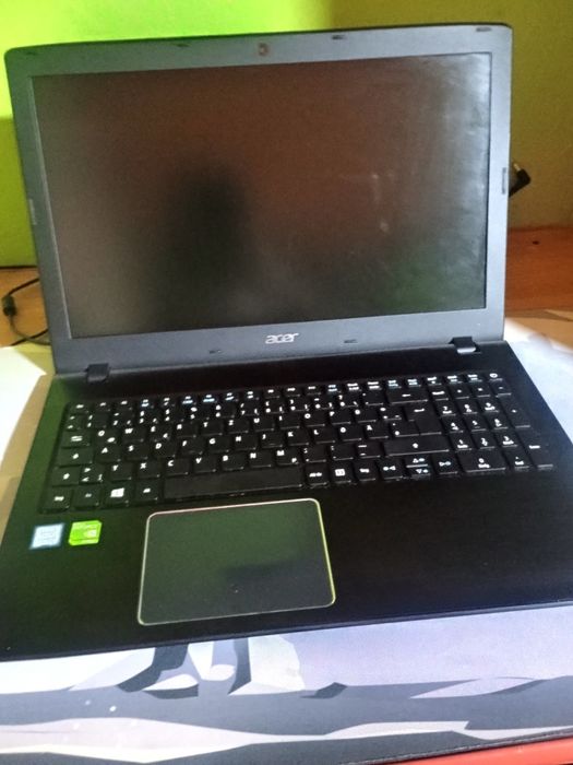 Vând leptop Asus