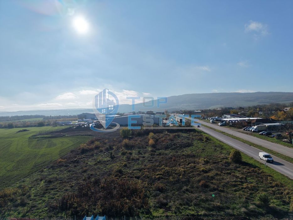 Продава се Парцел в Лясковец - 2500 кв.м за 28 €/кв.м - Снимка #1