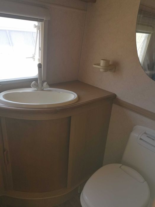 ПРОДАВА СЕ МЯСТО НА МОРЕТО С ТРИ КАРАВАНИ в р-на на Аспровалта, Северна Гърция