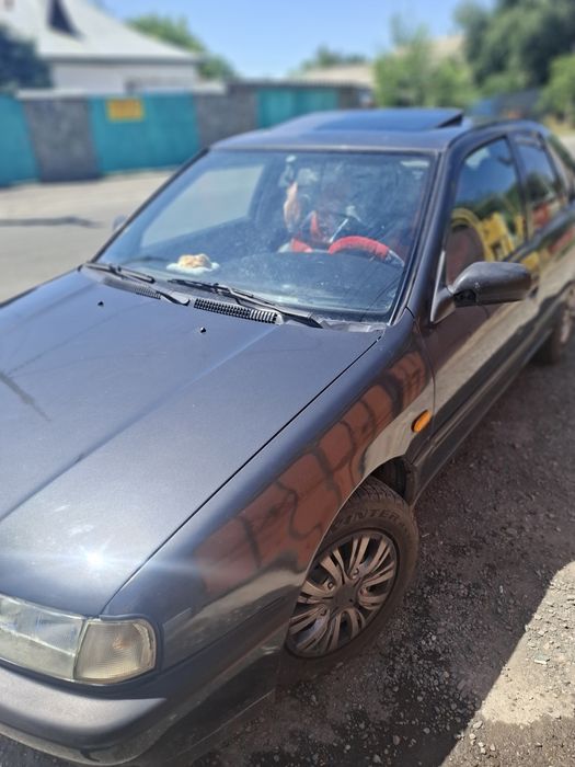 Продам ниссан машина