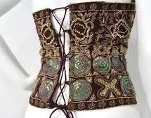 Дамски потник с връзки на гърба