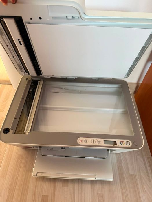 Цветен принтер HP