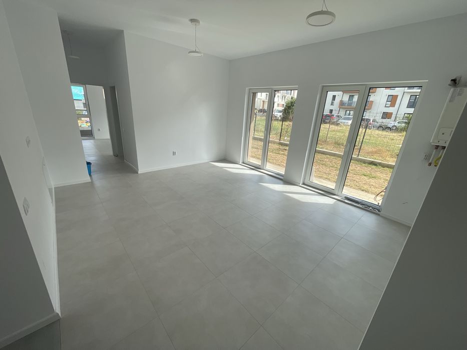 Inchiriez  Apartament