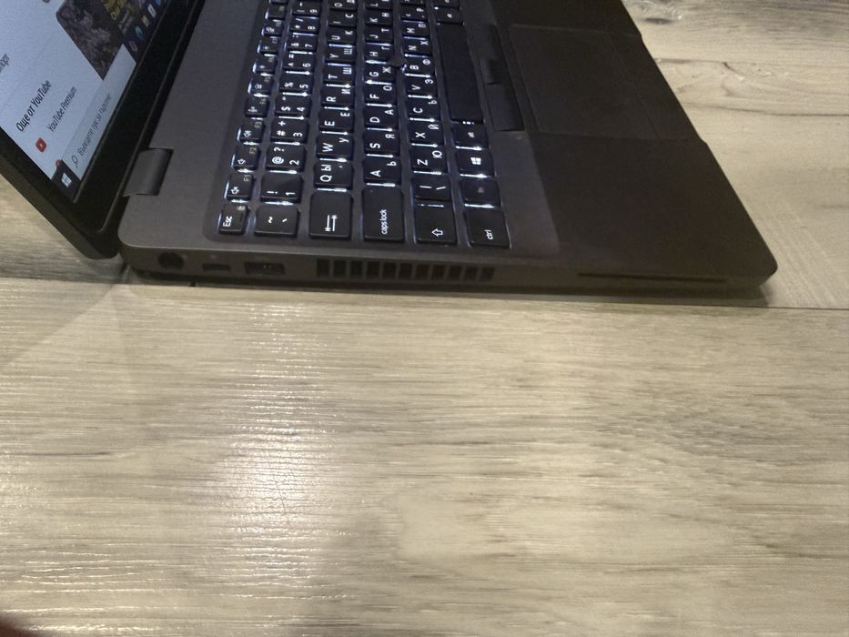 Dell Latitude 5500-i5 8265u/16гб/512гб м.2 nvme/подсветка